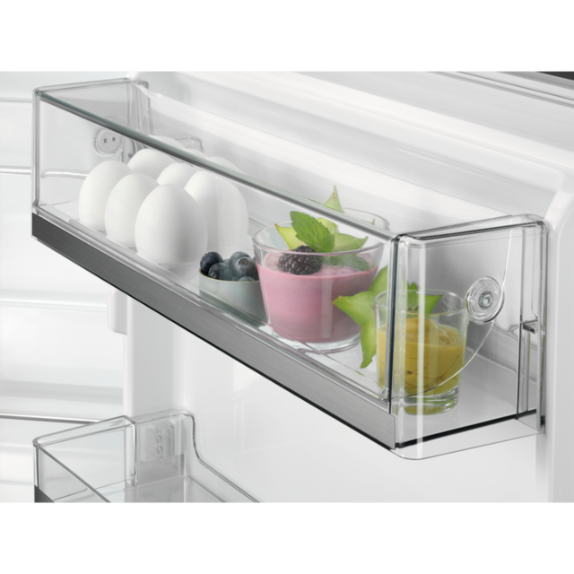 AEG RTB515E1AW Freestanding Undercounter Fridge