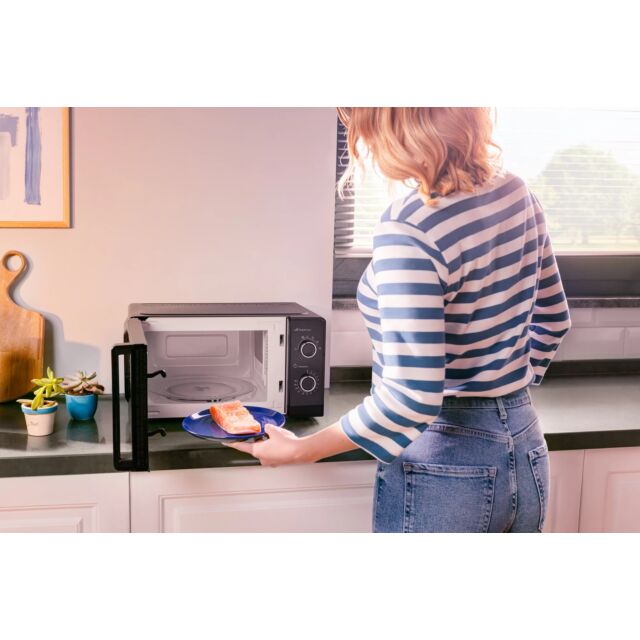 Beko MOC20100BFB 20L 700W Solo Microwave