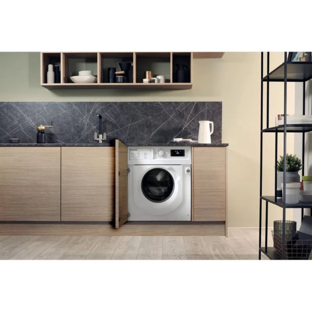 Hotpoint BIWMHG71483UKN Built-In 7kg Washing Machine