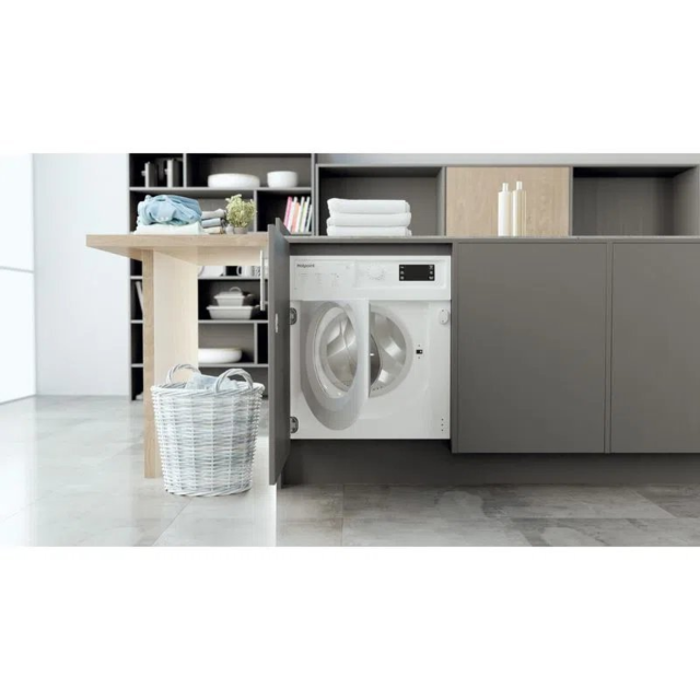 Hotpoint BIWMHG71483UKN Built-In 7kg Washing Machine