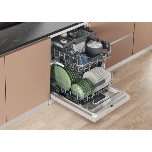 Hotpoint HD7FHP33UK Dishwasher - White - 15 Place Settings