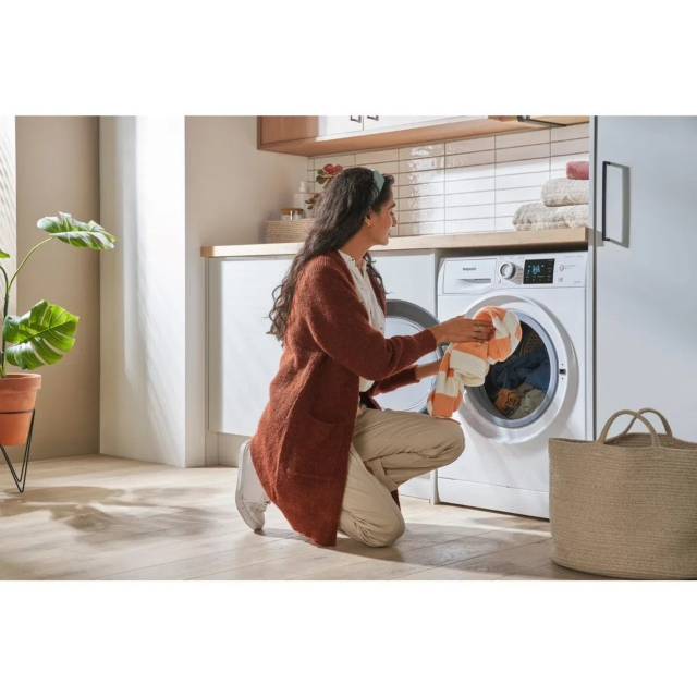 Hotpoint NDB8635WUK 8kg/6kg 1400 Spin Washer Dryer - White