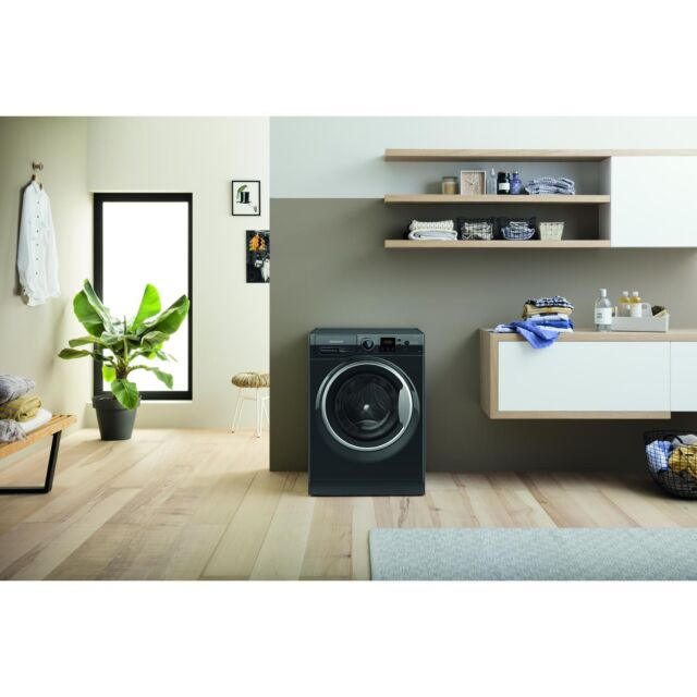 Hotpoint NSWM1046BSUK Freestanding Washing Machine