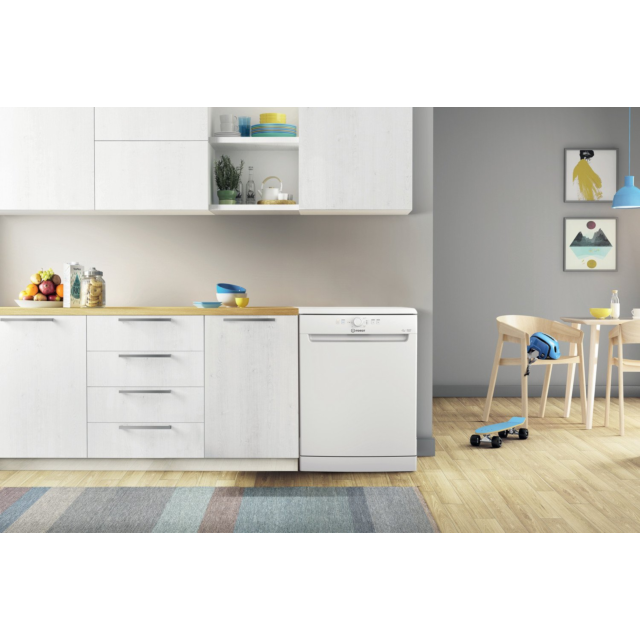 Indesit D2F HK26 UK D2FHK26UK 60cm Dishwasher - White - 14 Place Setting