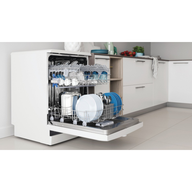 Indesit D2F HK26 UK D2FHK26UK 60cm Dishwasher - White - 14 Place Setting