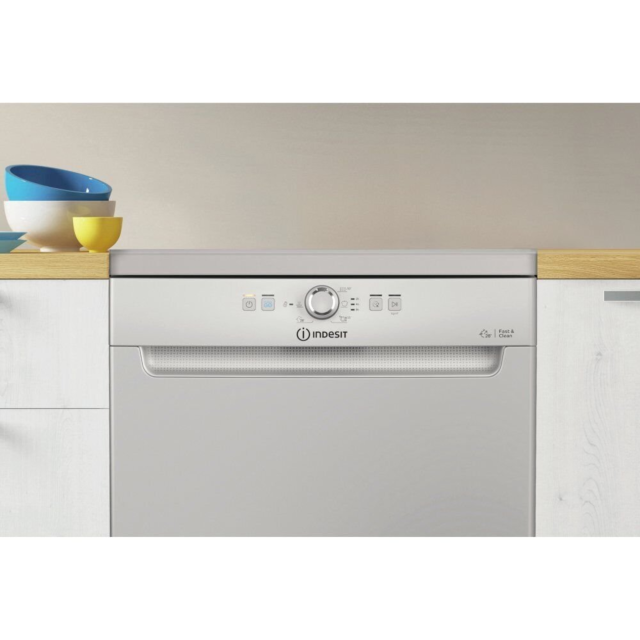 Indesit D2F HK26 S UK D2FHK26SUK 60cm Dishwasher - Silver- 14 Place Setting