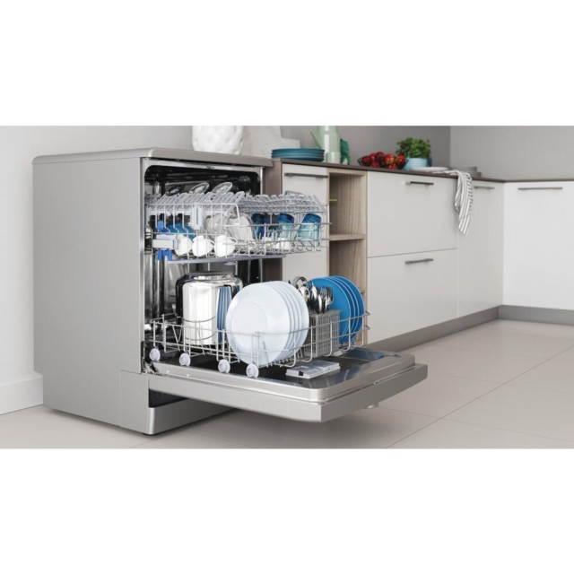 Indesit D2F HK26 S UK D2FHK26SUK 60cm Dishwasher - Silver- 14 Place Setting