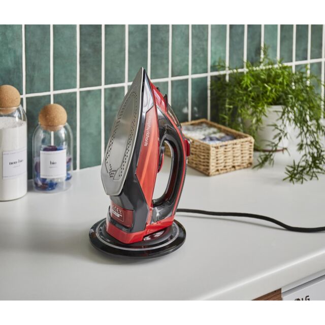 Morphy Richards 303250 Easy Charge 360 Cordless Iron