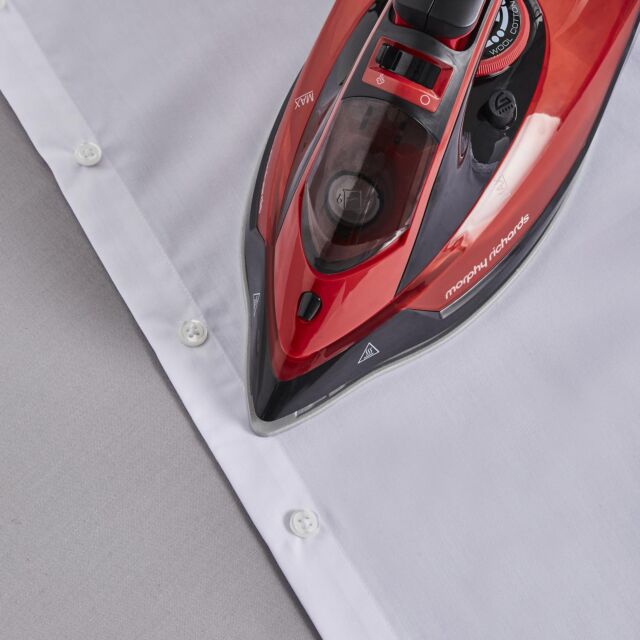 Morphy Richards 303250 Easy Charge 360 Cordless Iron