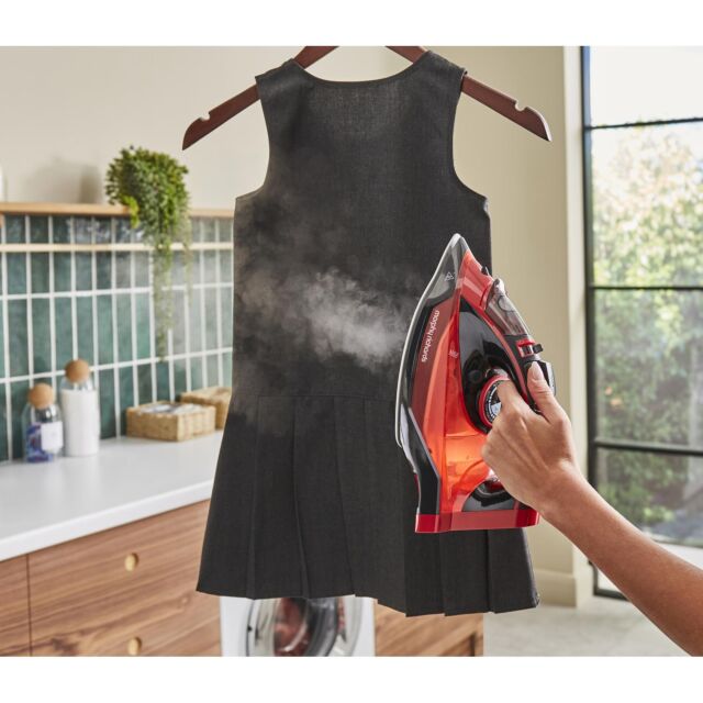 Morphy Richards 303250 Easy Charge 360 Cordless Iron