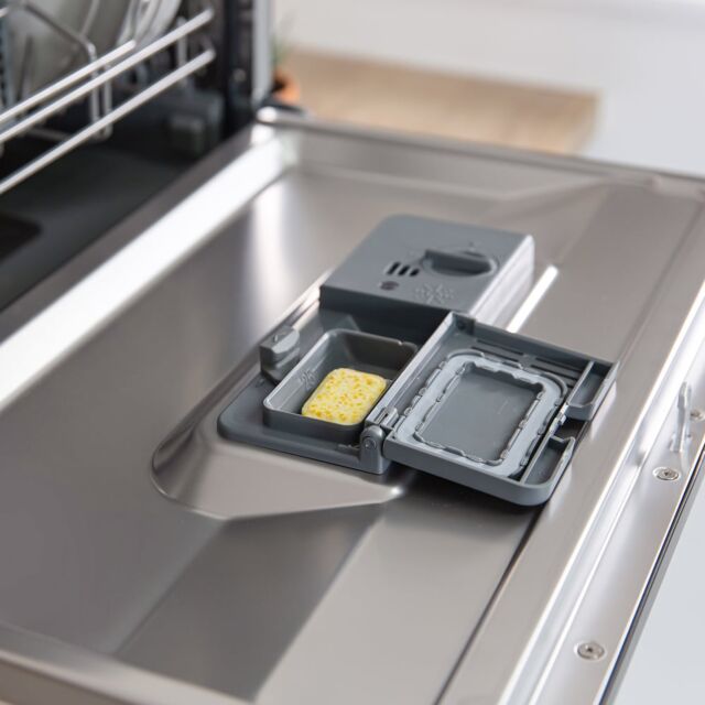 Russell Hobbs RHTTDW6B TableTop Dishwasher